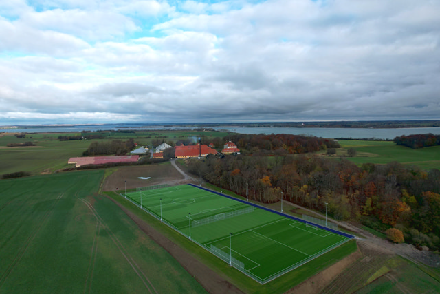 Winther Sport & Fritid har anlagt en ny kunstgræsbane hos Næsgaard Efterskole